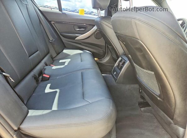 WBA8B9C34HK885159 2017 BMW 3 SERIES Black Widok tylnych siedzeń