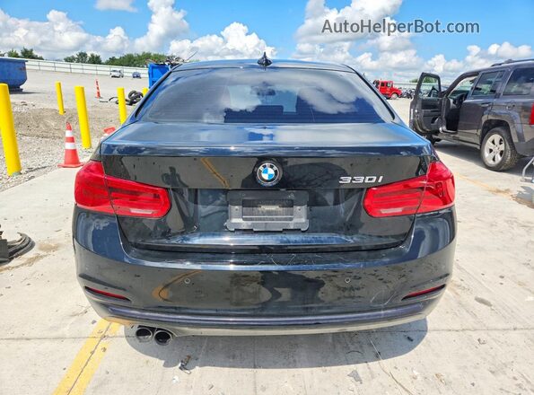 WBA8B9C34HK885159 2017 BMW 3 SERIES Black Widok z tyłu