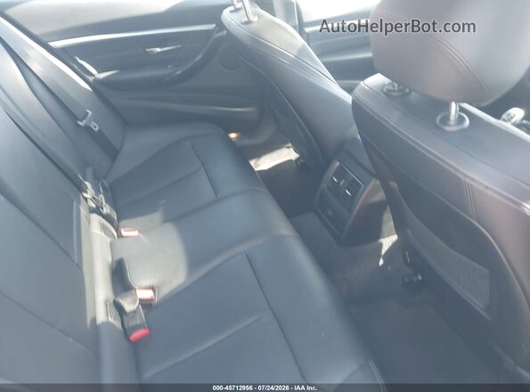 WBA8B9C52JEE82256 2018 BMW 3 SERIES Gray Vista de la etiqueta del VIN