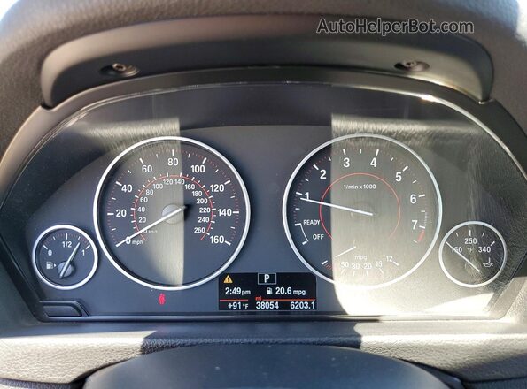 WBA8B9C57JEE82186 2018 BMW 3 SERIES Серебряный Вид щитка приборов