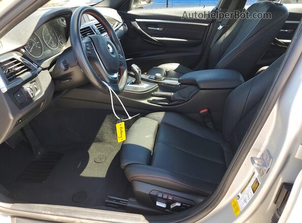 WBA8B9C57JEE82186 2018 BMW 3 SERIES Серебряный Вид салона спереди