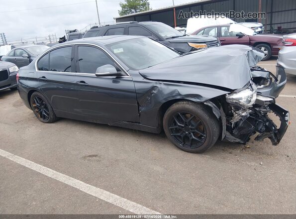 WBA8B9C59JK676832 2018 BMW 3 SERIES Gray Widok wnętrza z tyłu