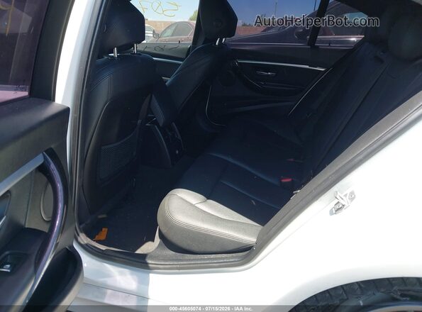WBA8B9C5XJEE80948 2018 BMW 3 SERIES White Vista de la etiqueta del VIN