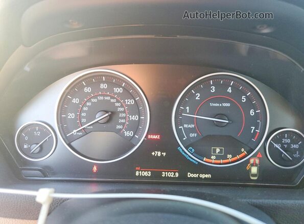 WBA8B9G51JNU98262 2018 BMW 3 SERIES White Instrument cluster view
