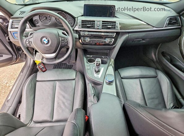 WBA8B9G53JNU58071 2018 BMW 3 SERIES Серый Вид панели приборов