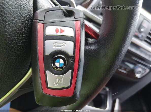 WBA8B9G57HNU09479 2017 BMW 3 SERIES Белый Вид панели приборов
