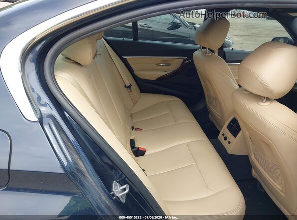 WBA8D9C31HA004580 2017 BMW 3 SERIES Blue Вид наклейки з VIN-кодом
