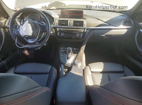 WBA8D9C53JEB35190 2018 BMW 3 SERIES Серый Вид панели приборов