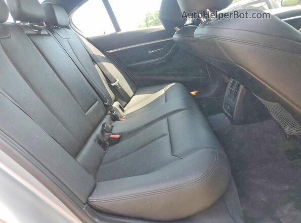 WBA8D9C55JA615560 2018 BMW 3 SERIES Gray Հետևի նստատեղերի տեսք