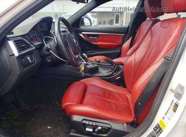 WBA8D9C56JEB35832 2018 BMW 3 SERIES White Front interior view