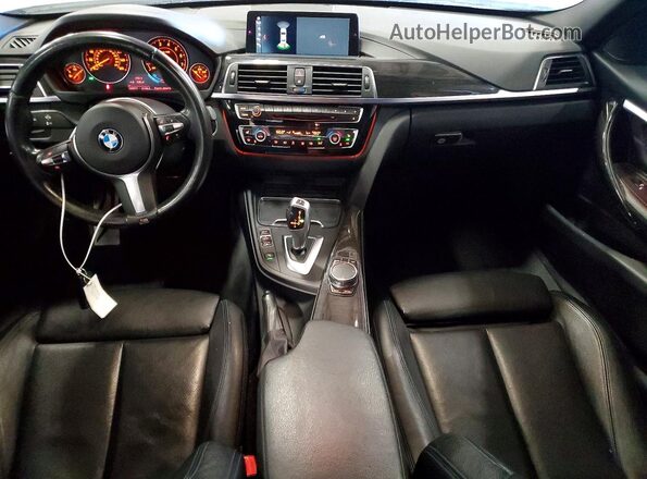 WBA8D9C5XJA012829 2018 BMW 3 SERIES White Вид панелі приладів