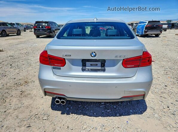 WBA8D9C5XJA013348 2018 BMW 3 SERIES Silver Հետևի տեսք