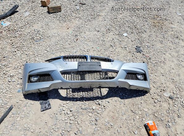WBA8D9C5XJA013348 2018 BMW 3 SERIES Silver Շարժիչի բաժամունքի տեսք