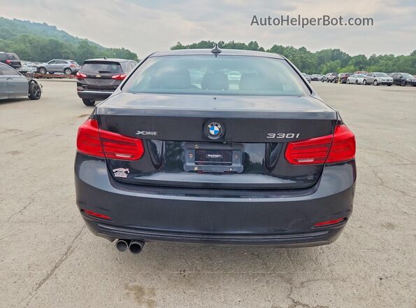 WBA8D9C5XJEM34527 2018 BMW 3 SERIES Black Вид ззаду