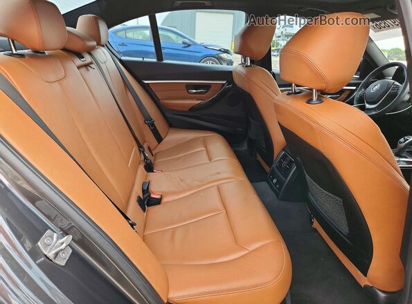 WBA8D9G30HNU62226 2017 BMW 3 SERIES Gray Widok tylnych siedzeń