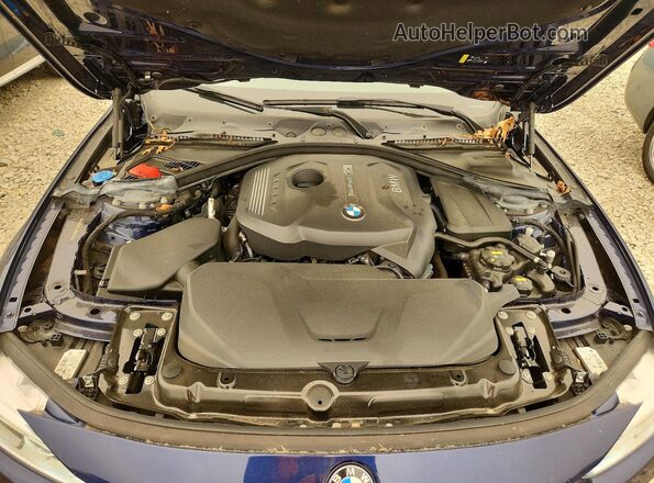 WBA8D9G33HNU66464 2017 BMW 3 SERIES Blue Vista interior trasera