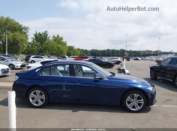WBA8D9G37HNU61672 2017 BMW 3 SERIES Blue Widok wnętrza z tyłu