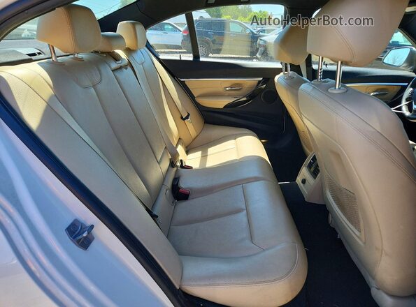 WBA8D9G54JNU67128 2018 BMW 3 SERIES White Rear seats view