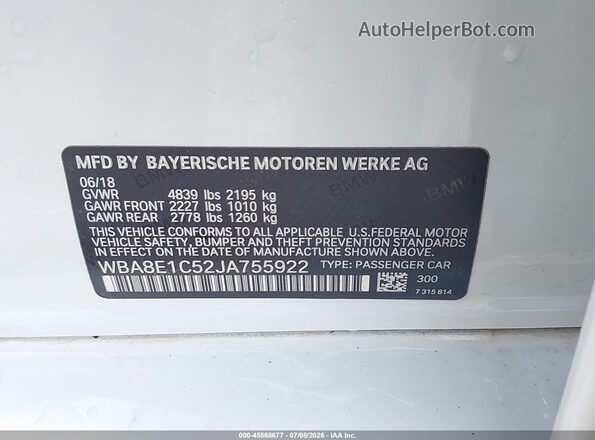 WBA8E1C52JA755922 2018 BMW 3 SERIES White Vista del compartimento del motor