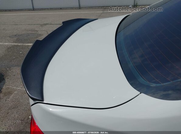 WBA8E1C52JA755922 2018 BMW 3 SERIES White Vista interior trasera