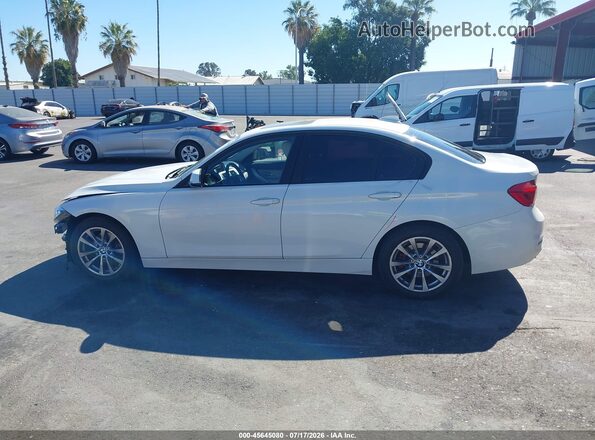 WBA8E1G36HNU18603 2017 BMW 3 SERIES White Սալոնի 360 աստիճան տեսք