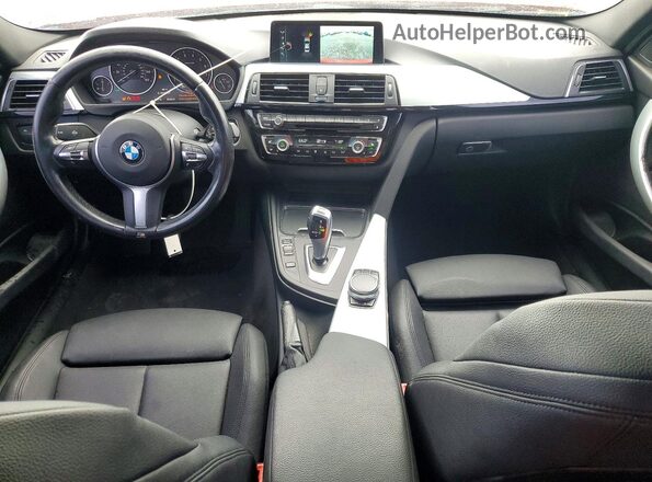WBA8E1G37HNU16892 2017 BMW 3 SERIES Red Widok deski rozdzielczej
