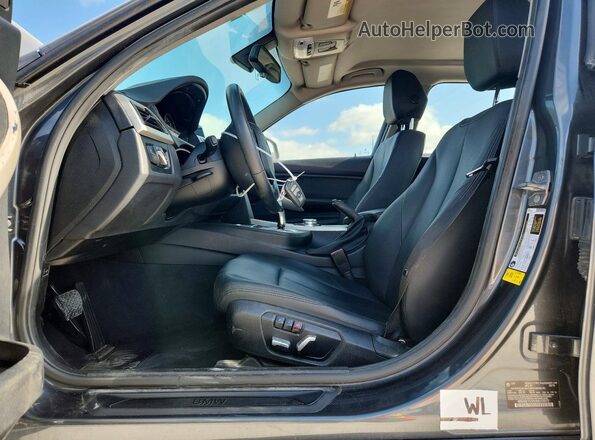 WBA8E1G55HNU12972 2017 BMW 3 SERIES Gray ძრავის განყოფილების ხედი
