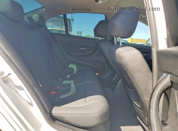 WBA8E1G59JNU91004 2018 BMW 3 SERIES Белый Вид задних сидений