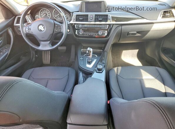 WBA8E1G59JNU92475 2018 BMW 3 SERIES Silver Dashboard view