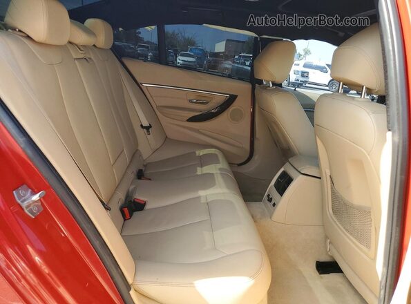 WBA8E3G57GNT26119 2016 BMW 3 SERIES Red Widok tylnych siedzeń
