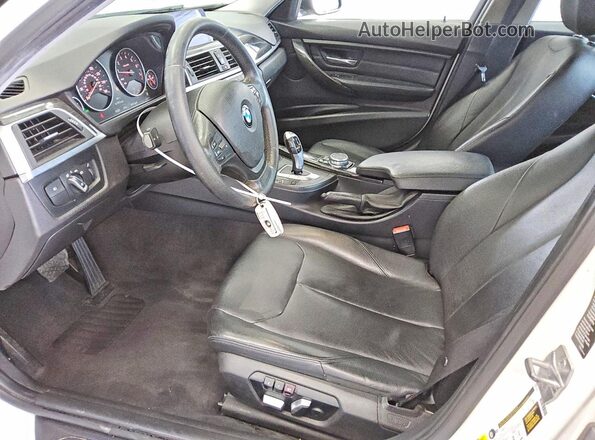 WBA8E5G50HNU41545 2017 BMW 3 SERIES White Vista interior delantera