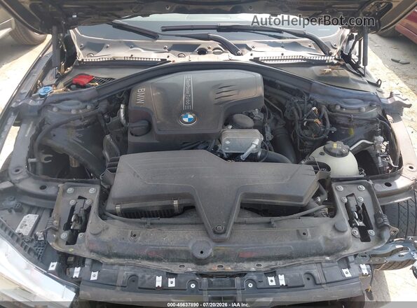 WBA8E5G56JNV02113 2018 BMW 3 SERIES Black Հետևի տեսք