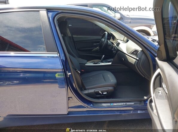 WBA8E5G58JNU47213 2018 BMW 3 SERIES Blue Вид салону спереду