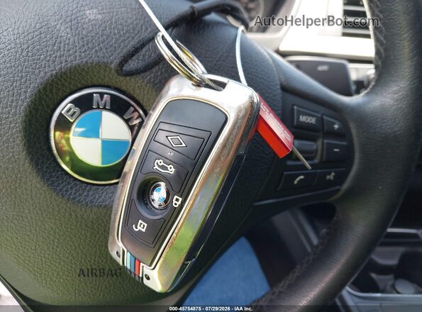 WBA8E5G58JNU47213 2018 BMW 3 SERIES Blue Вид панелі приладів