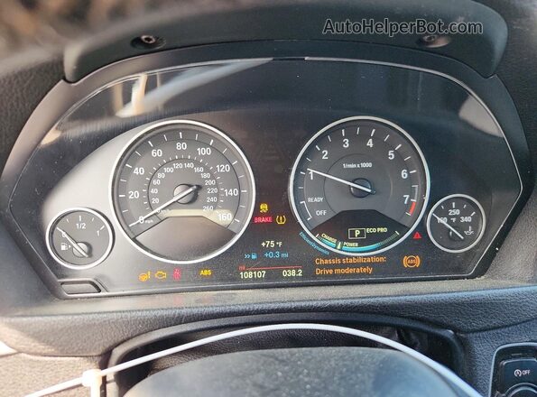 WBA8E5G58JNV01710 2018 BMW 3 SERIES White Vista del cuadro de instrumentos