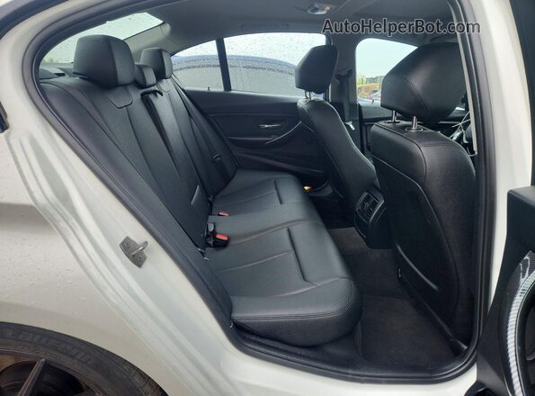 WBA8E5G59HNU41379 2017 BMW 3 SERIES Белый Вид задних сидений