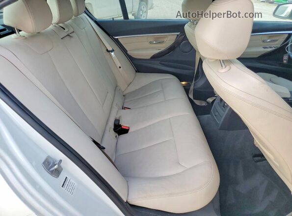WBA8E9C58GK648942 2016 BMW 3 SERIES White Rear seats view