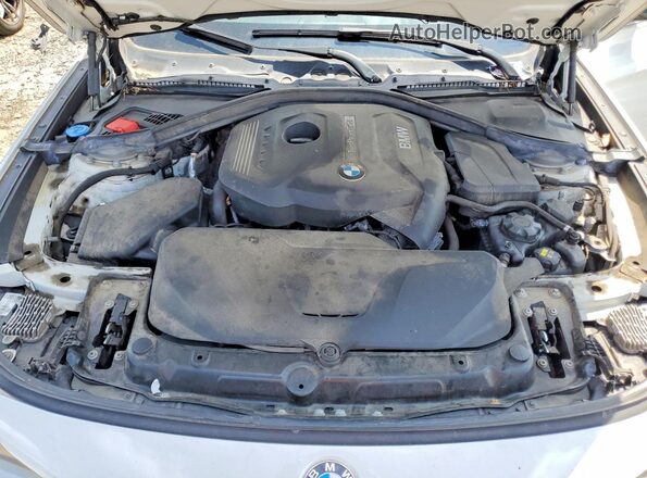 WBA8Z9C55JB220368 2018 BMW 3 SERIES White Вид задньої частини салону