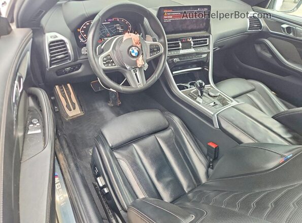 WBABC4C03RCR37470 2024 BMW M8 White Vista del salpicadero
