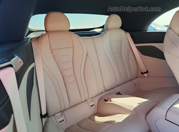 WBADZ2C08RCR21289 2024 BMW 8 SERIES White Հետևի նստատեղերի տեսք