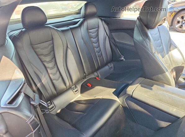 WBAFY4C57KBX39274 2019 BMW M8 Blue Widok tylnych siedzeń
