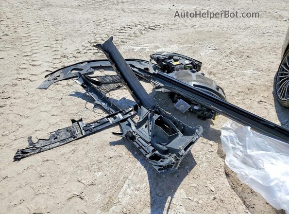 WBAGV2C02MCF68584 2021 BMW 8 SERIES Black Вид підкапотного простору