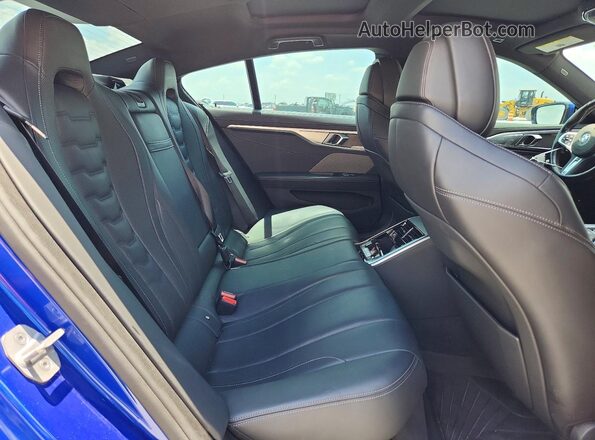 WBAGV4C0XPCM28649 2023 BMW 8 SERIES Синий Вид задних сидений