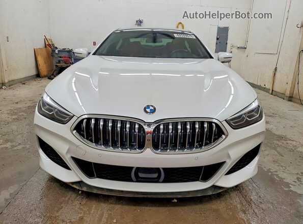WBAGV8C00NCG97413 2022 BMW M8 White Vista frontal