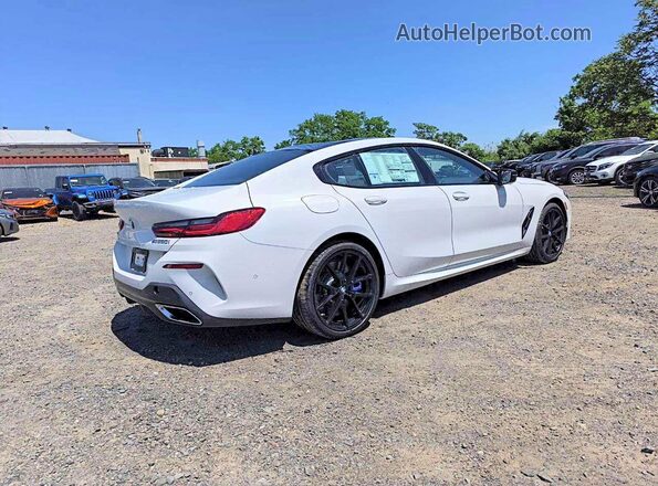 WBAGV8C00TCX07870 2026 BMW M8 White წინა მარჯვენა