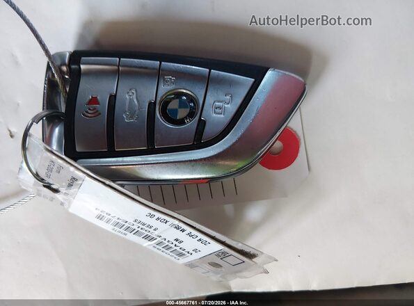 WBAGV8C03LCE47824 2020 BMW M8 White Առջևի վահանակի տեսք