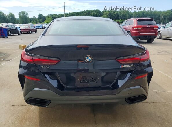 WBAGV8C03NCK22206 2022 BMW M8 Black Вид ззаду