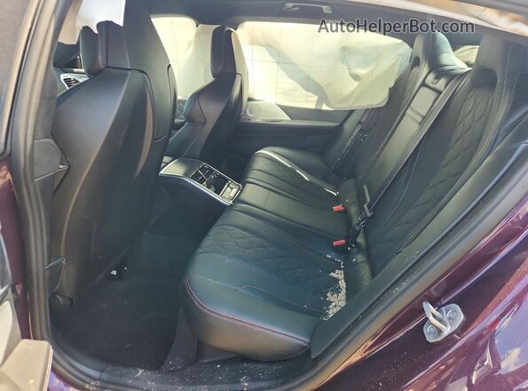 WBAGV8C03TCW98467 2026 BMW M8 Purple Հետևի նստատեղերի տեսք