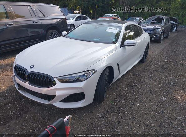 WBAGV8C05MCF63723 2021 BMW M8 White Передня ліва чверть