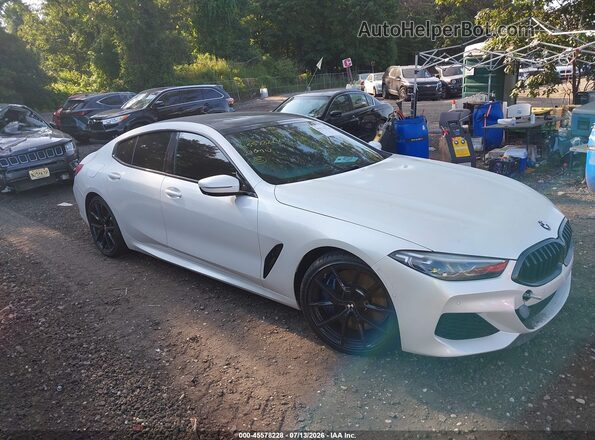 WBAGV8C05MCF63723 2021 BMW M8 White Вид задньої частини салону
